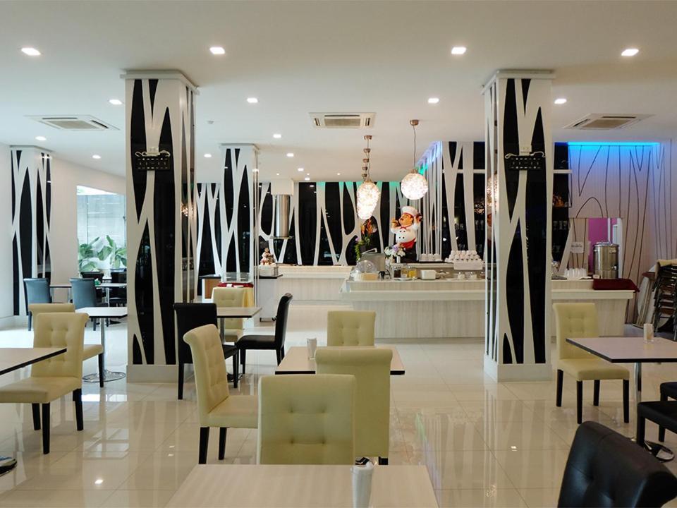 Grand Hill Resort And Spa Nakhon Sawan Extérieur photo